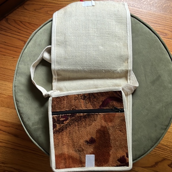 Satchel - Picture 2 of 2